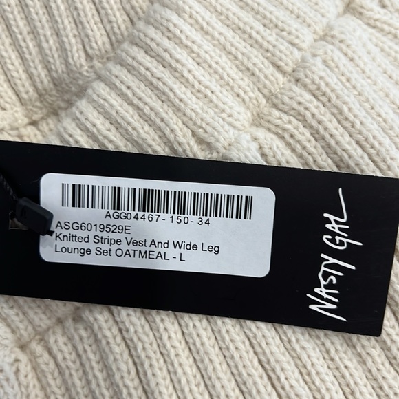 NWT. NASTY GAL COLLECTION L knitted stripe wide leg pants oatmeal color - Picture 2 of 5